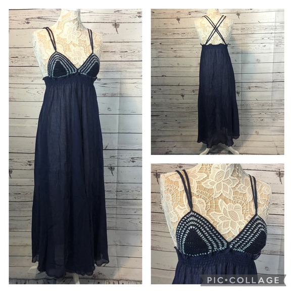 Navy crocheted beach maxi dress Zach - Picture 1 of 12